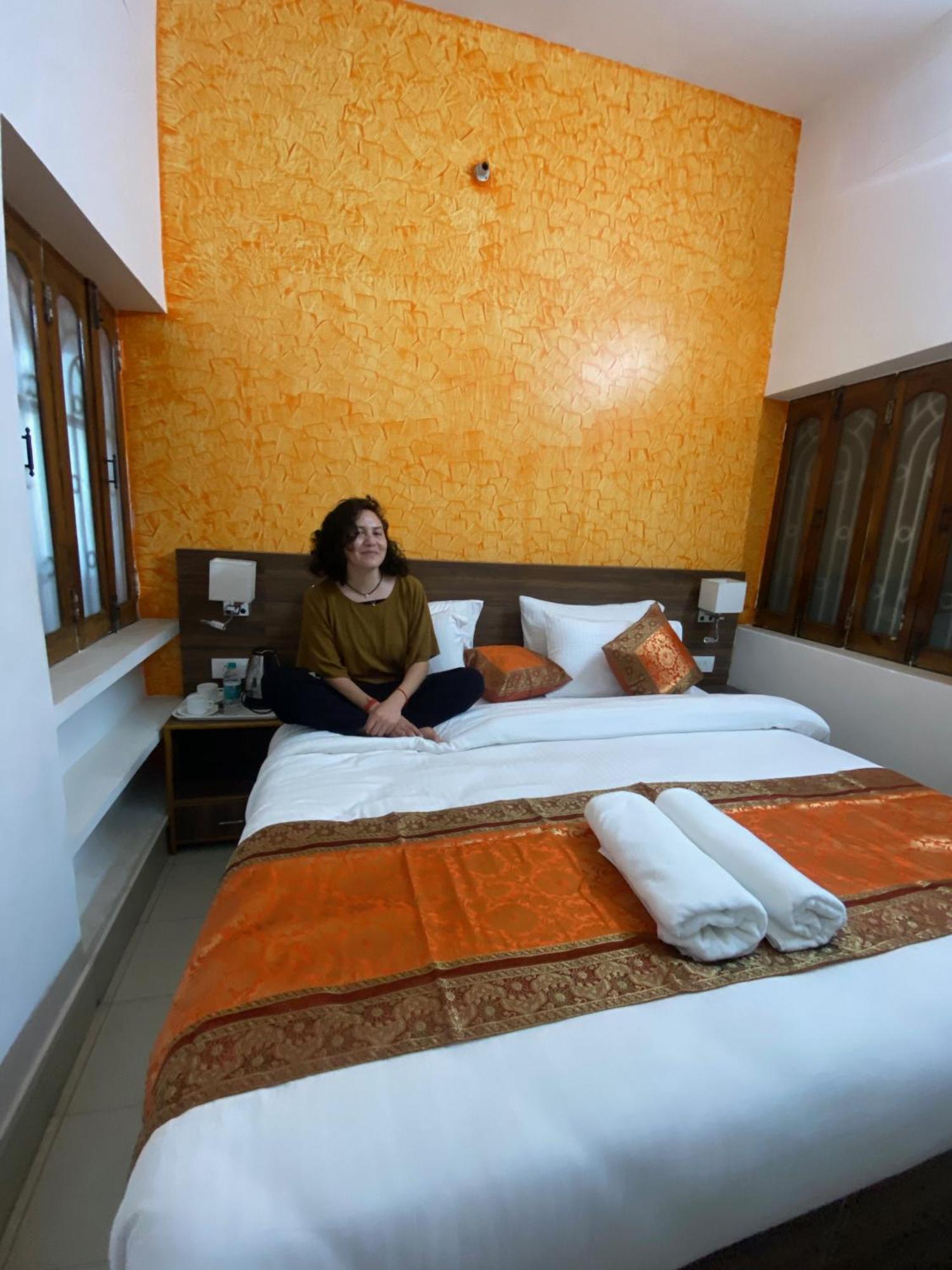 Live Free Hostel فاراناسي المظهر الخارجي الصورة