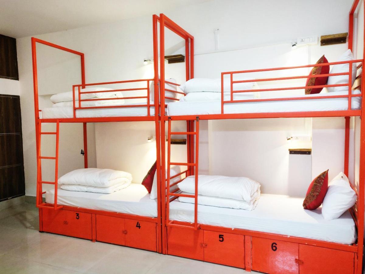 Live Free Hostel فاراناسي المظهر الخارجي الصورة